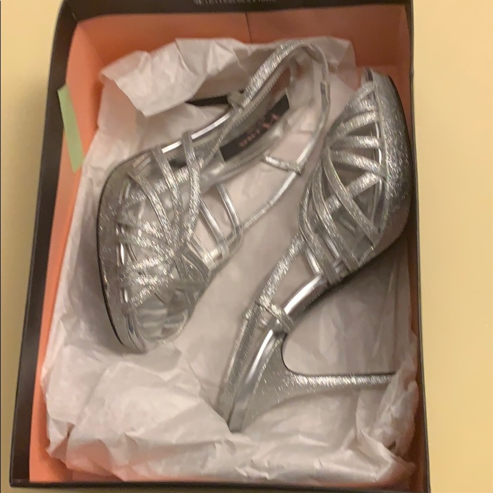 Nina silver baby glitter sandals, new in box